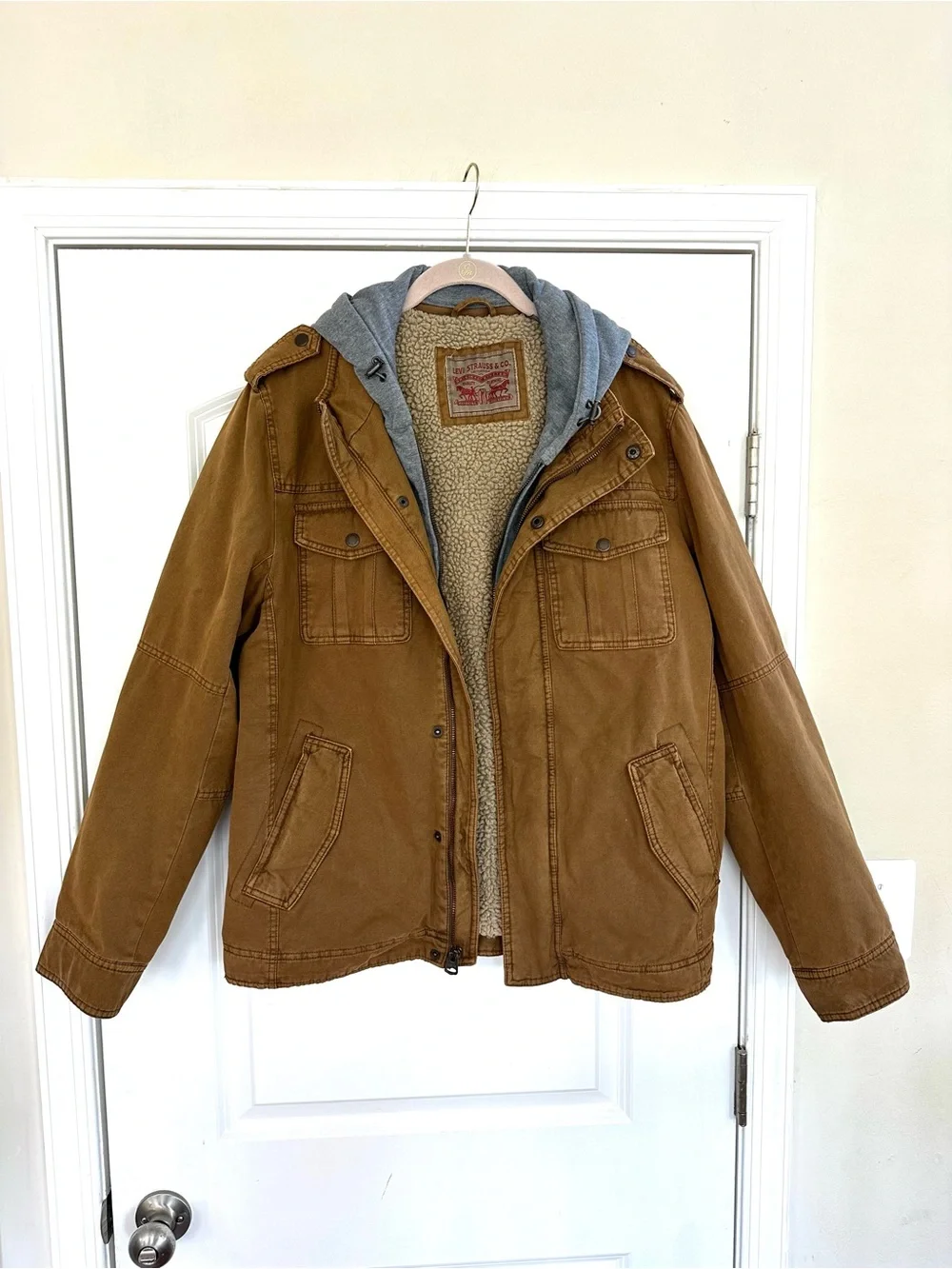 Levi's Men’s Sherpa Lined Two Pocket Hooded Trucker Jacket Brown Canvas Medium